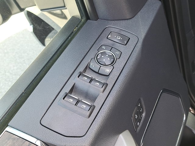 Certified 2022 Ford F350 Lariat w/ Lariat Value Package image 21