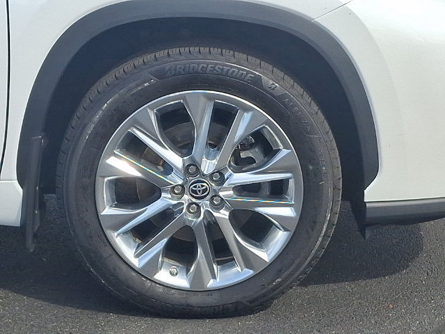 Used 2023 Toyota Highlander Limited AWD/4WD image 8