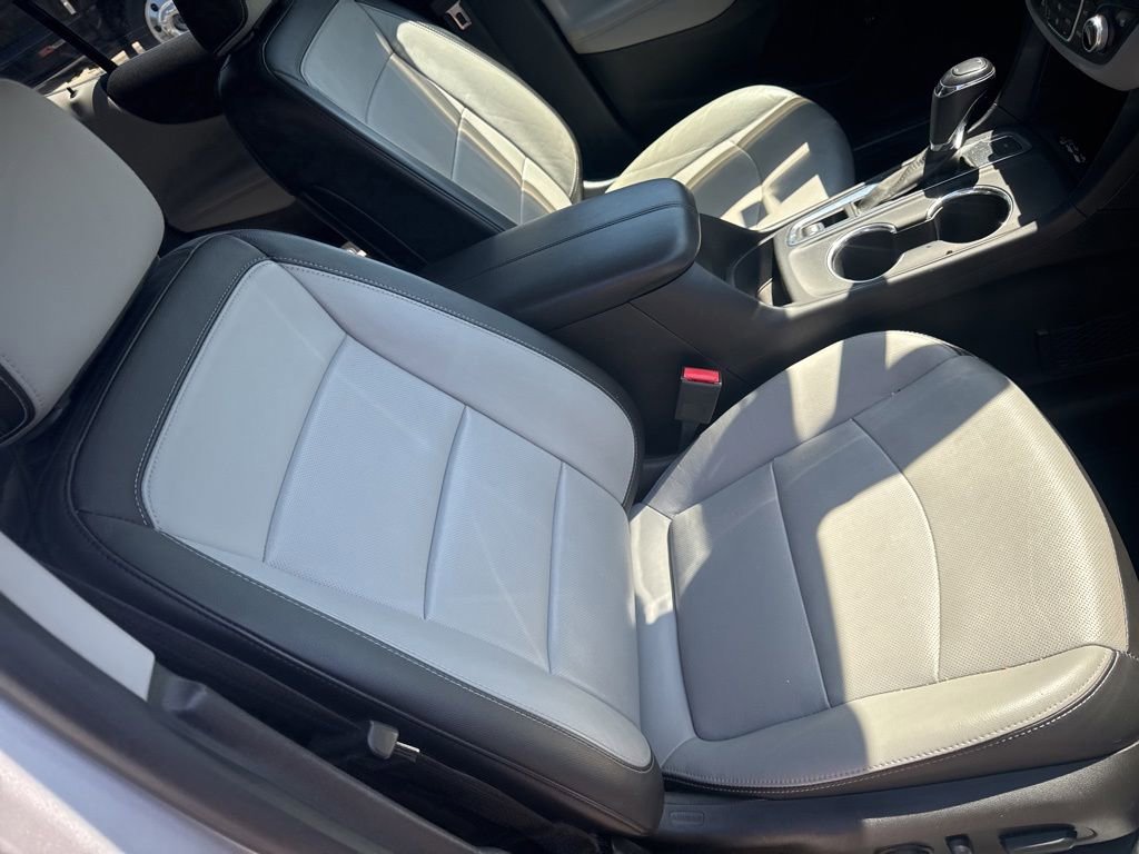 Used 2018 Chevrolet Equinox Premier AWD/4WD image 35