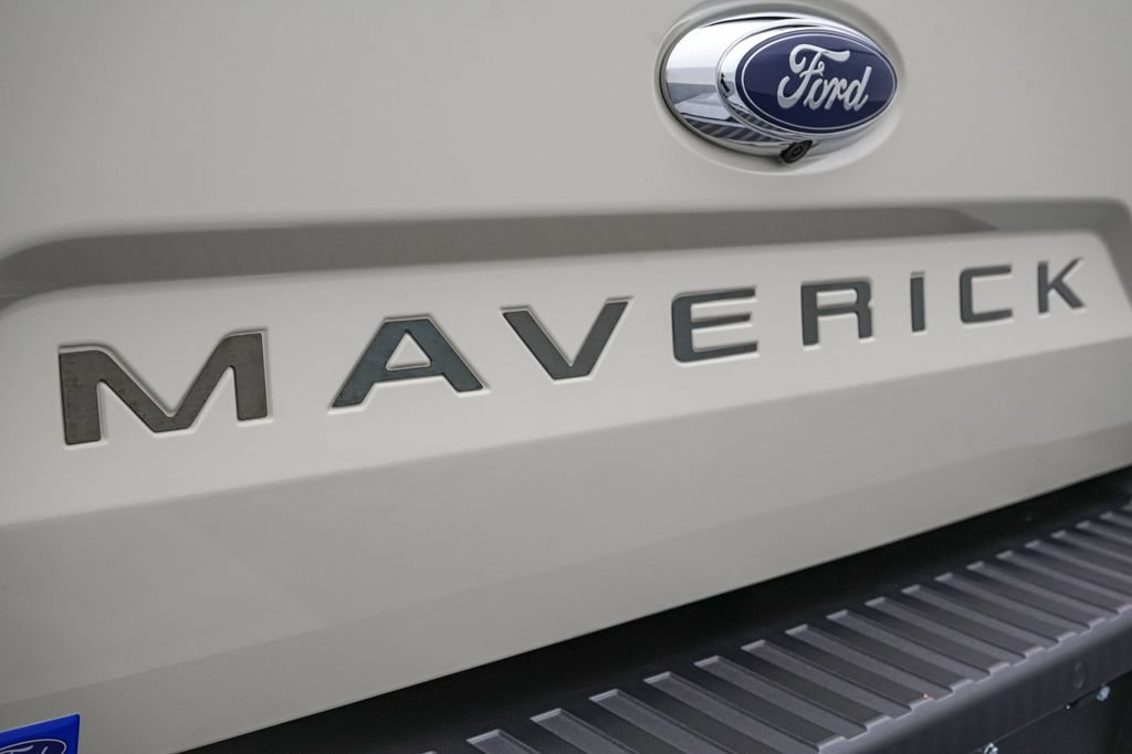 Certified 2024 Ford Maverick Lariat FWD image 14
