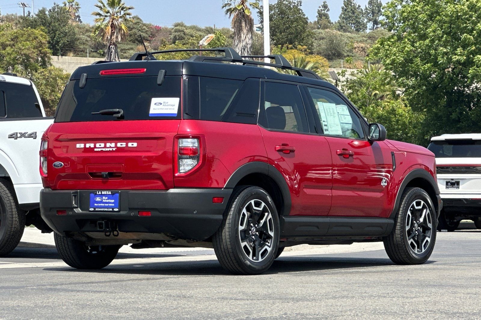 Certified 2021 Ford Bronco Sport Outer Banks w/ Outer Banks Package AWD/4WD image 3