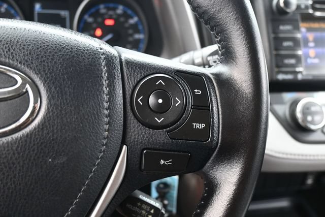 Used 2017 Toyota RAV4 XLE FWD image 16