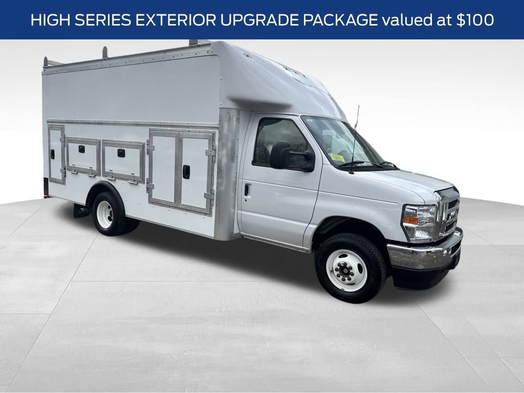 Certified 2025 Ford E-450 and Econoline 450 Super Duty w/ Power Equipment Group image 8