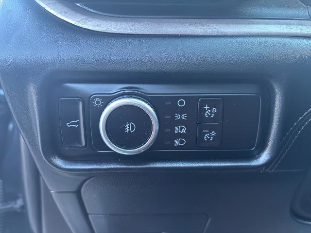 Certified 2024 Ford Explorer Platinum w/ Technology Package image 20