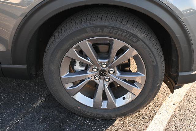 Certified 2025 Ford Explorer Active w/ Active Comfort Package AWD/4WD image 17