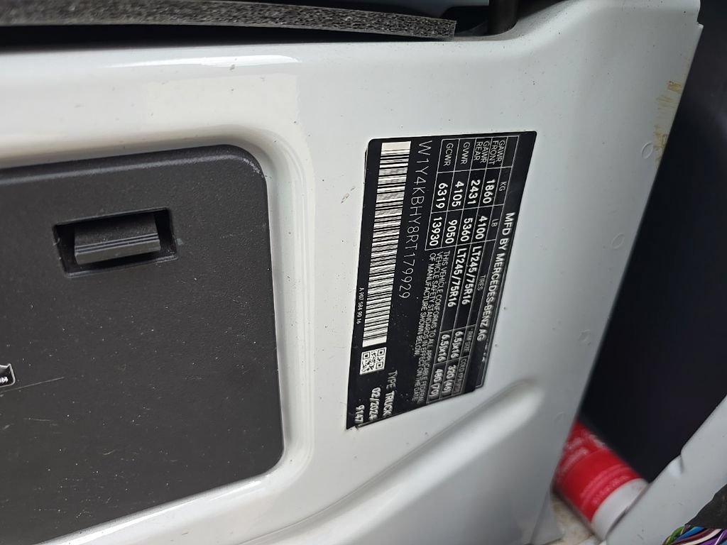 Used 2024 Mercedes-Benz Sprinter 2500 image 31