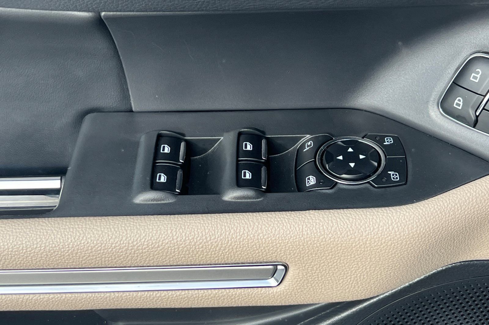 Certified 2024 Ford Expedition Limited image 15