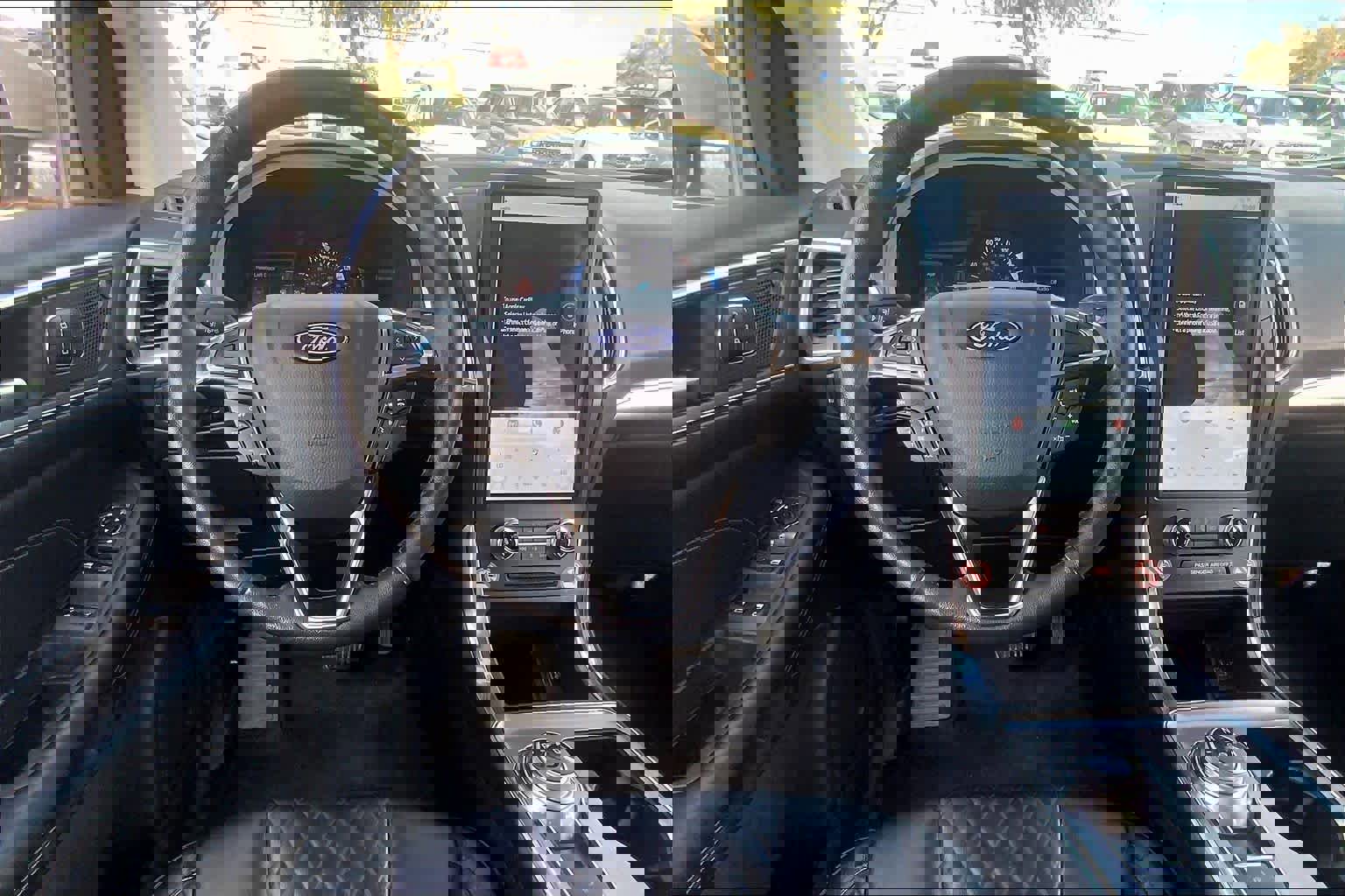 Certified 2024 Ford Edge Titanium image 5