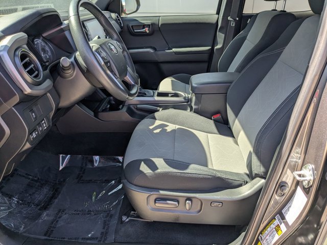 Used 2023 Toyota Tacoma TRD Off-Road image 15