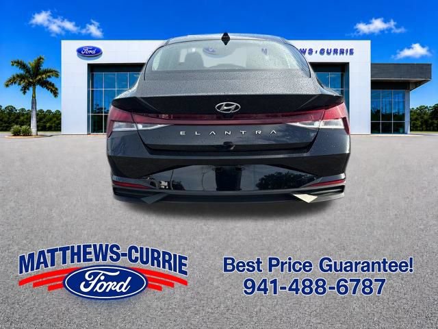 Used 2023 Hyundai Elantra SEL FWD image 5