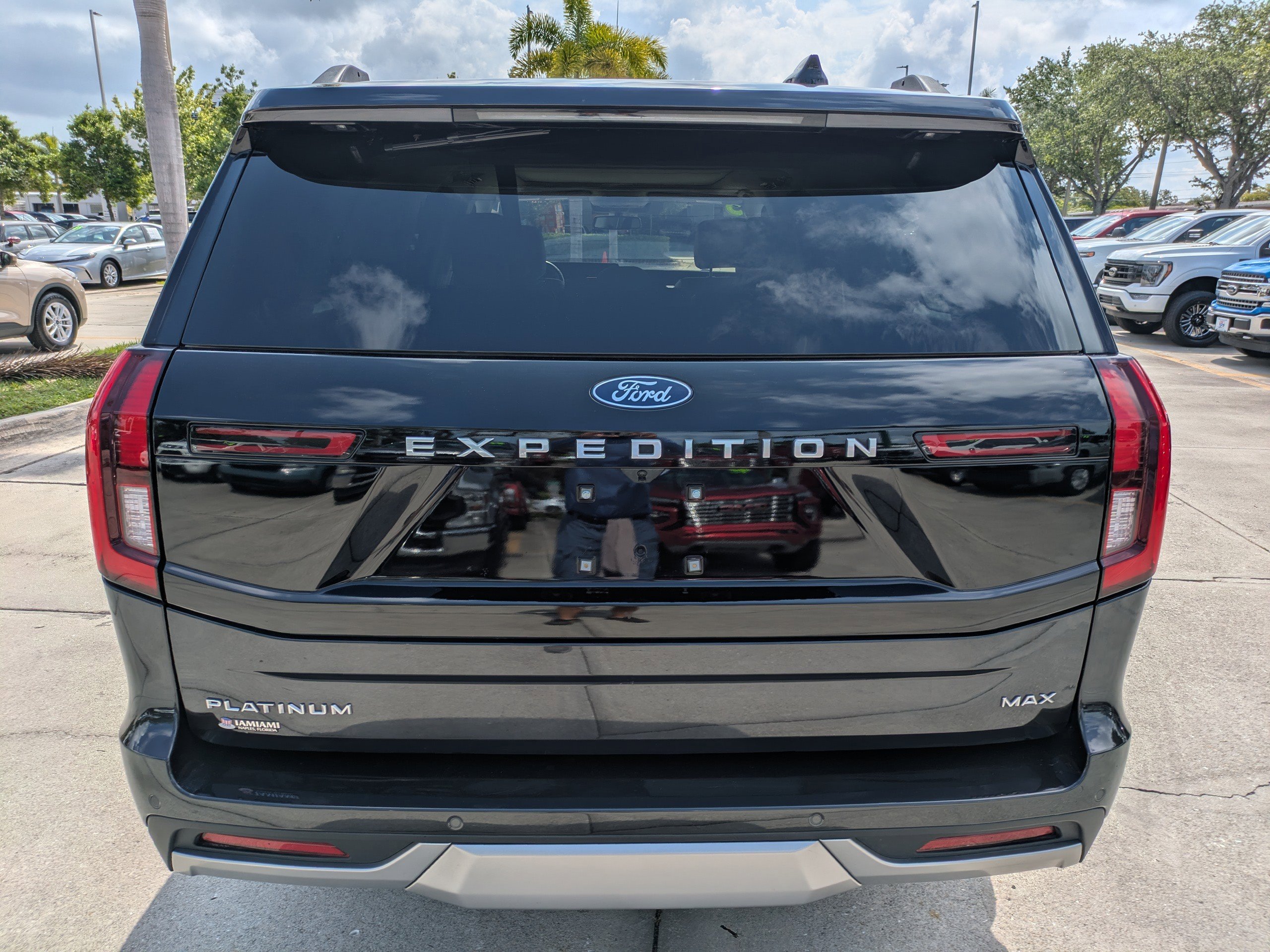 Certified 2025 Ford Expedition Max Platinum AWD/4WD image 5