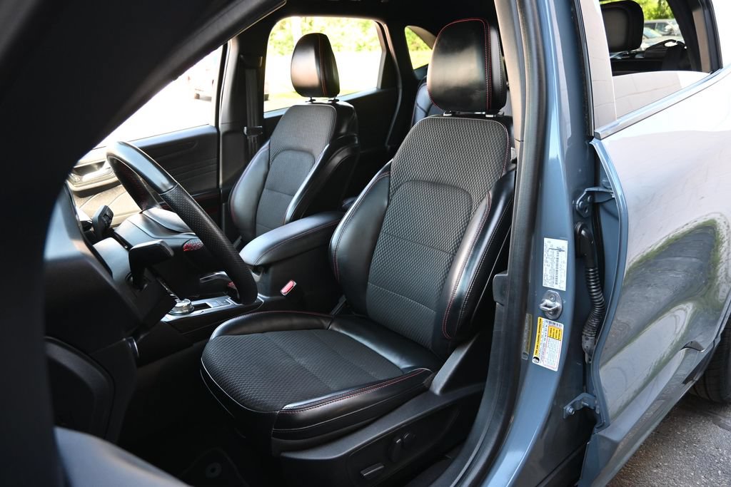 Certified 2023 Ford Escape ST-Line w/ Tech Pack #1 AWD/4WD image 20