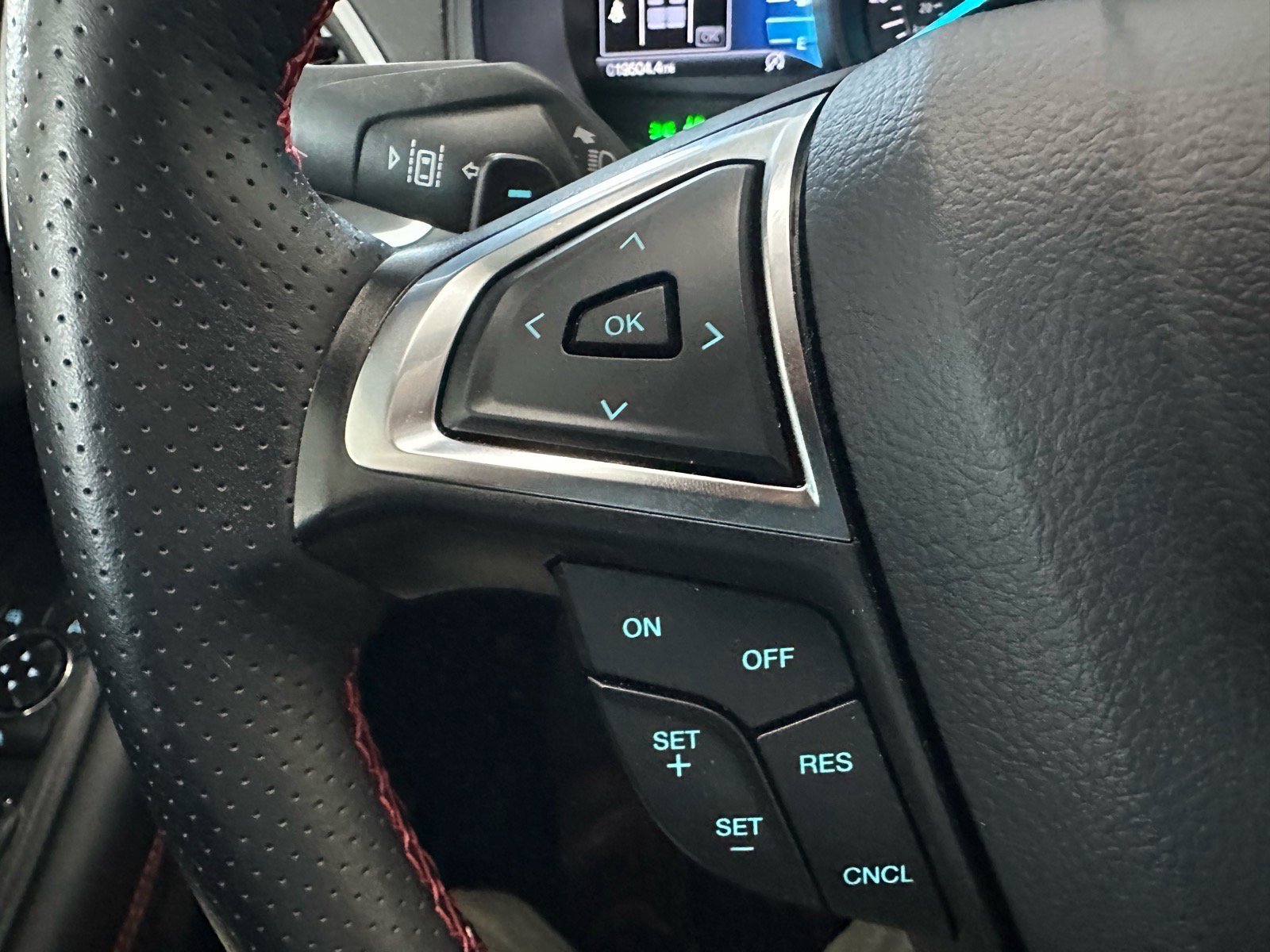 Certified 2024 Ford Edge ST-Line w/ Class II Trailer Tow Package image 41