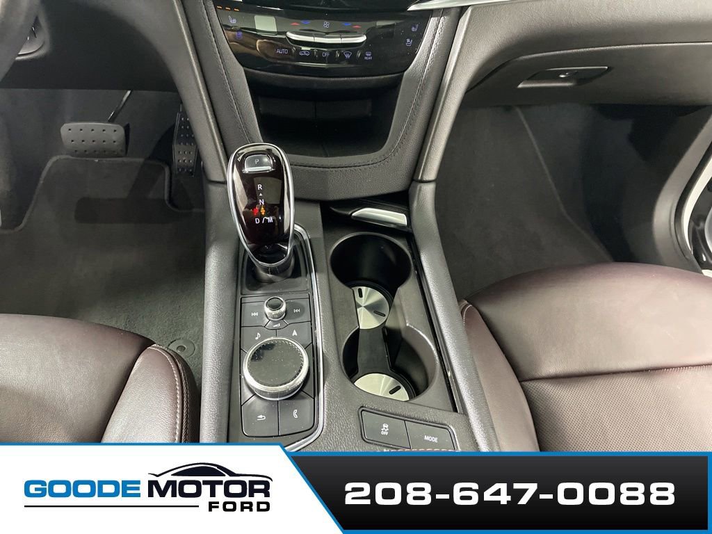 Used 2022 Cadillac XT6 Premium Luxury w/ Technology Package AWD/4WD image 16