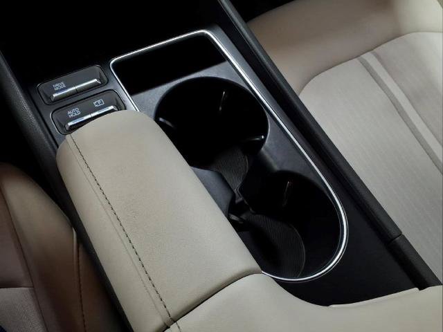 Used 2025 Hyundai Sonata SEL FWD image 13