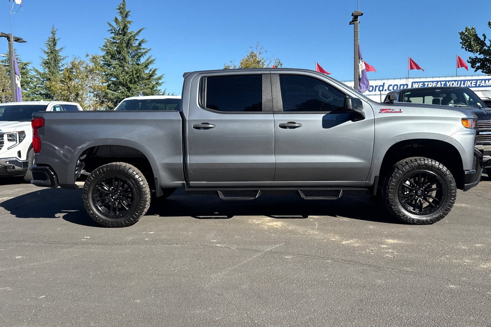 Used 2020 Chevrolet Silverado 1500 Custom Trail Boss w/ Infotainment Package AWD/4WD image 3