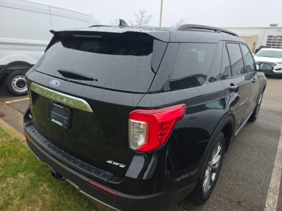 Certified 2023 Ford Explorer XLT w/ Equipment Group 202A AWD/4WD image 4