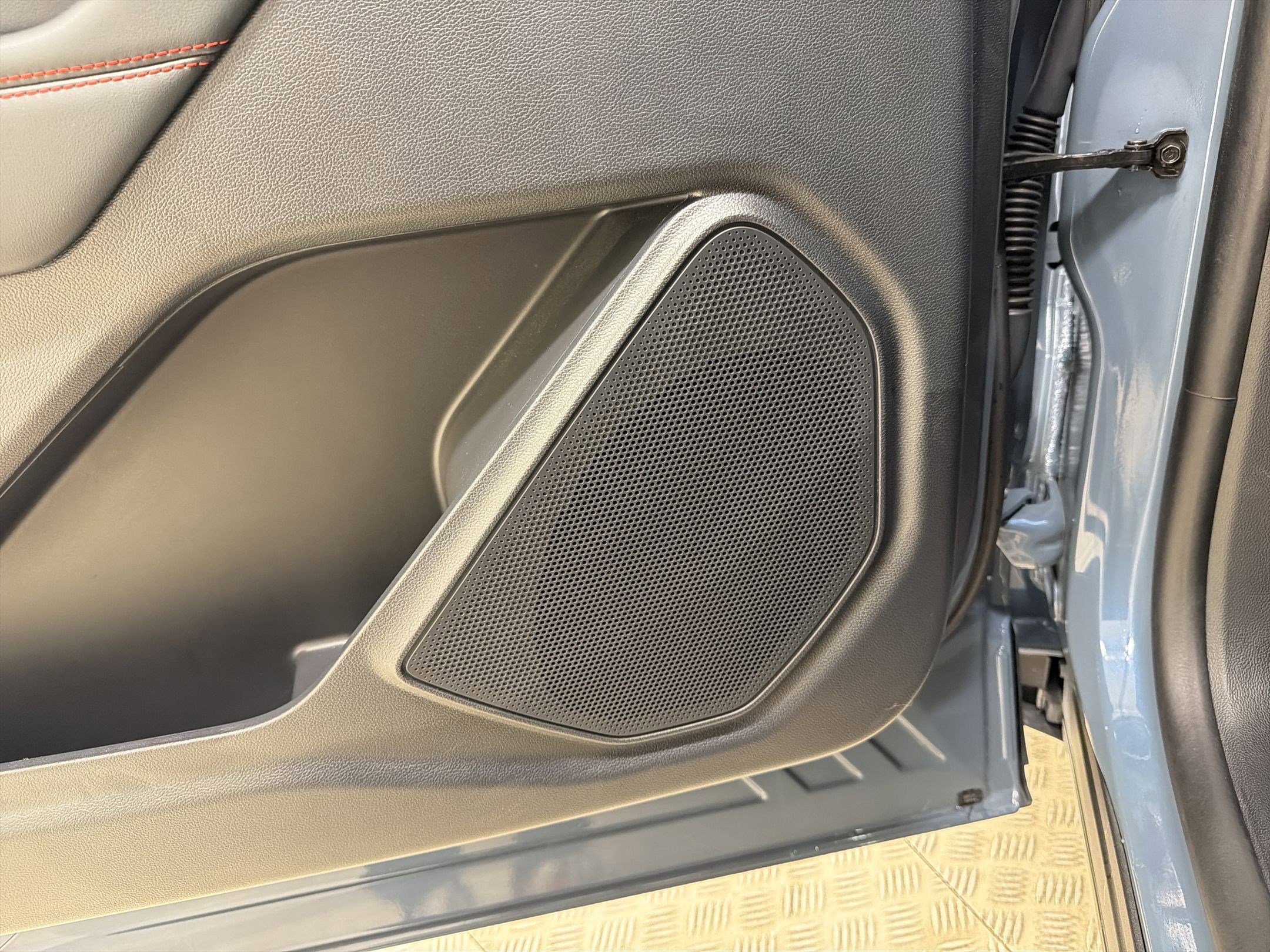 Certified 2025 Ford Explorer ST-Line RWD image 21