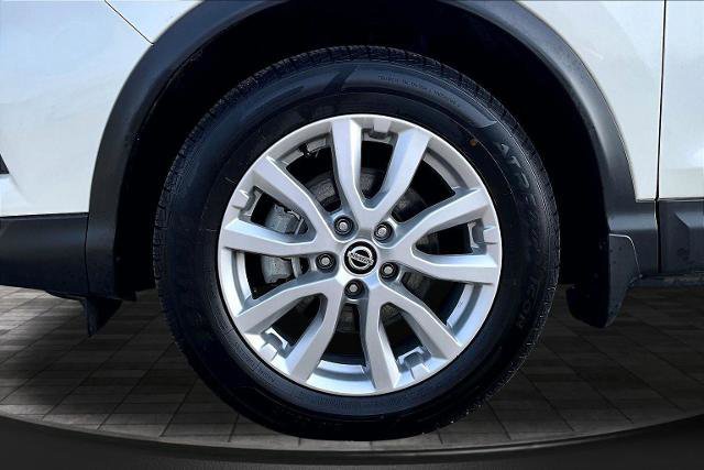 Used 2022 Nissan Rogue Sport SV w/ Technology Package image 14