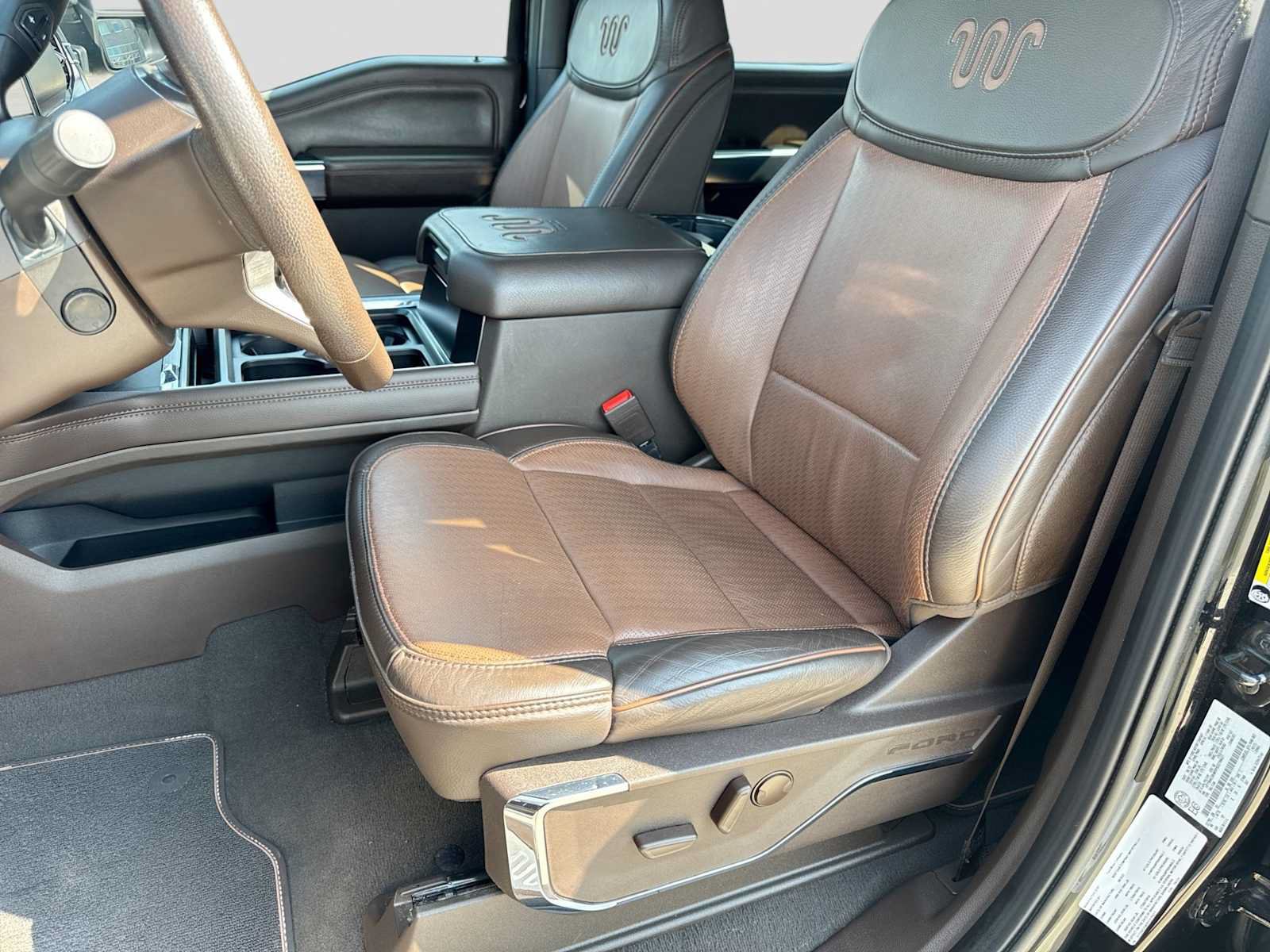 Certified 2023 Ford F250 King Ranch w/ Tremor Off-Road Package AWD/4WD image 16
