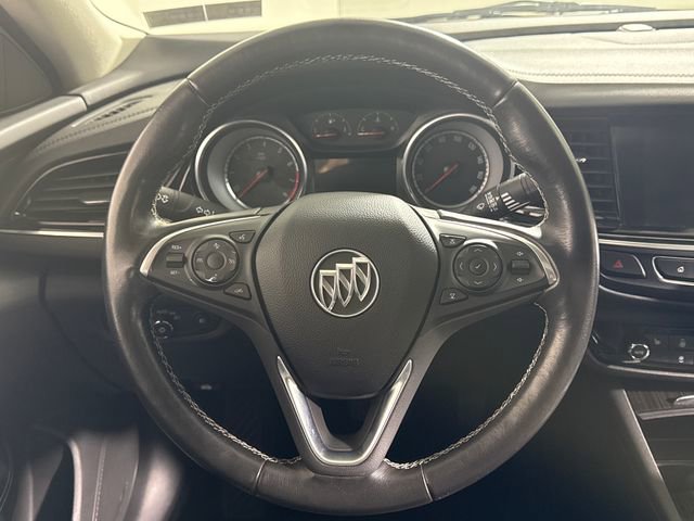 Used 2018 Buick Regal Essence w/ Driver Confidence Package #1 AWD/4WD image 22