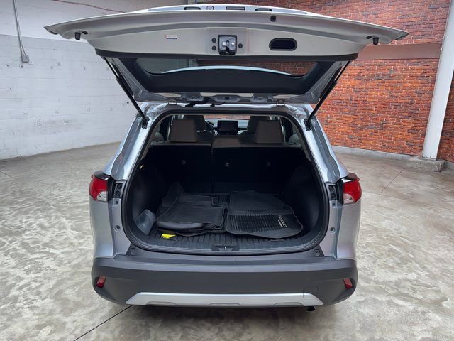 Used 2022 Toyota Corolla Cross LE image 28