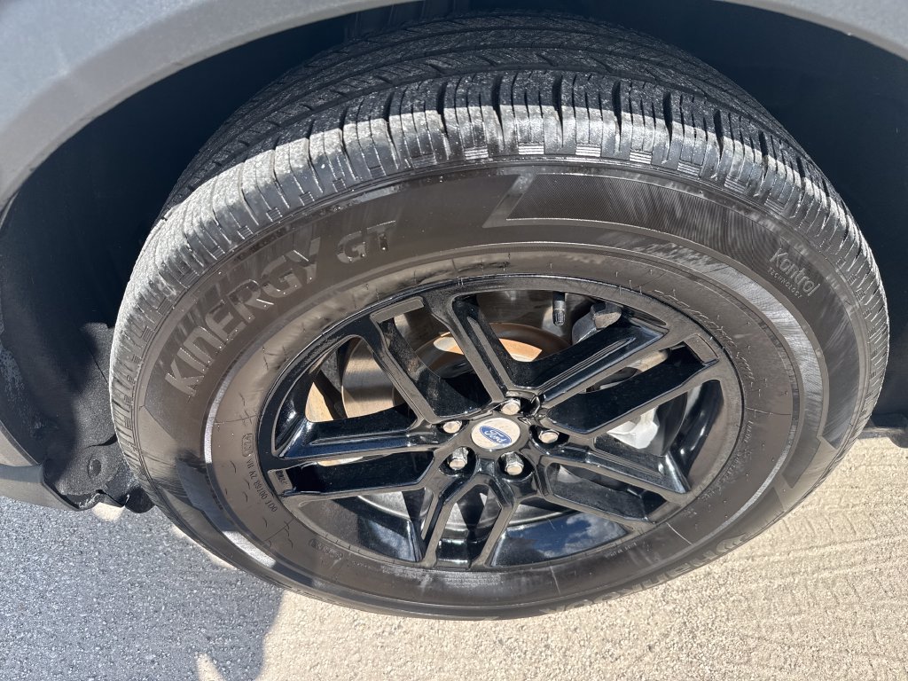 Certified 2025 Ford Explorer Active RWD image 13