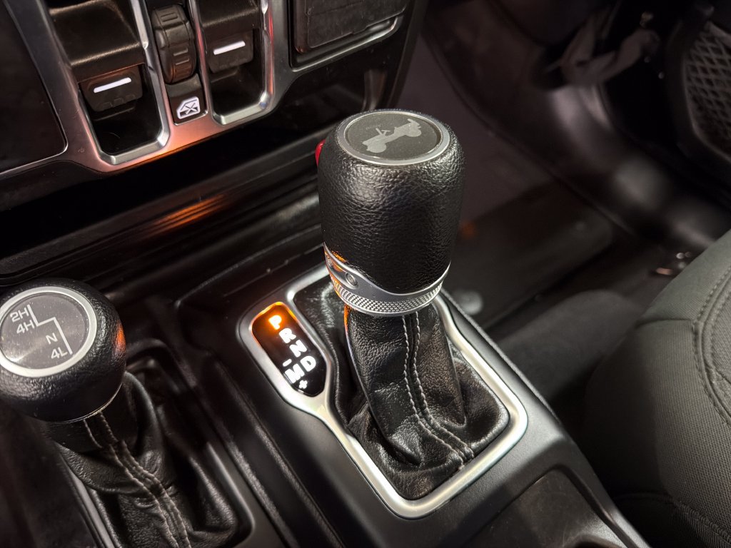 Used 2021 Jeep Wrangler Unlimited Sahara AWD/4WD image 27