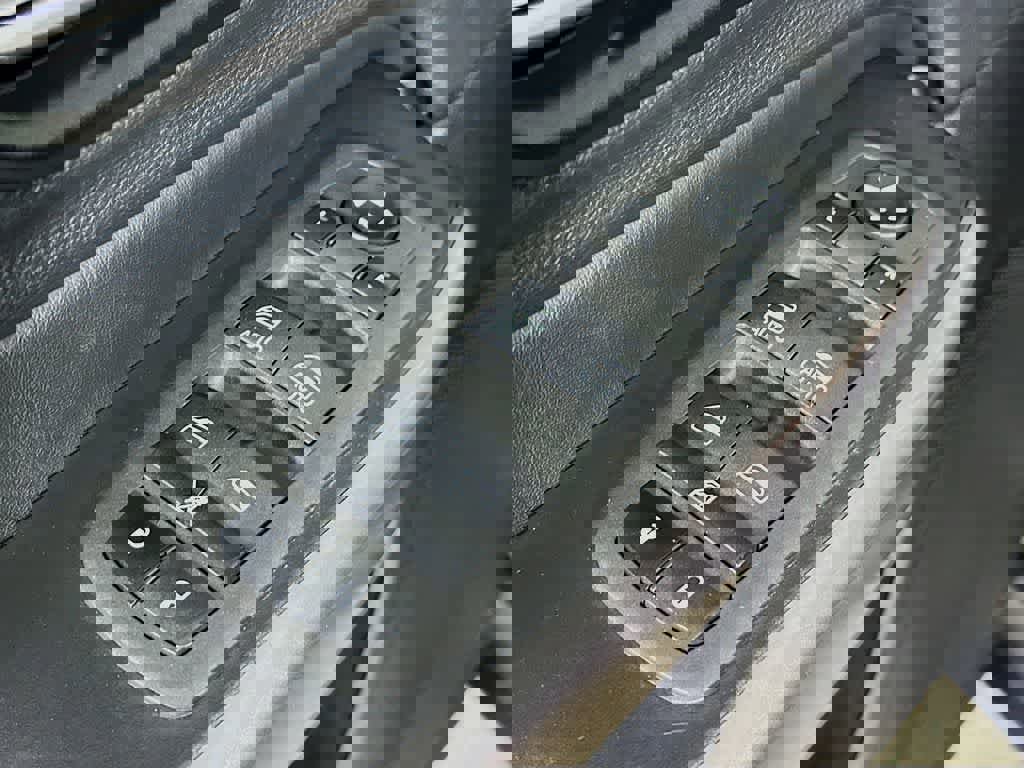 Used 2022 Jeep Cherokee Latitude Lux w/ Sun & Sound Group image 29