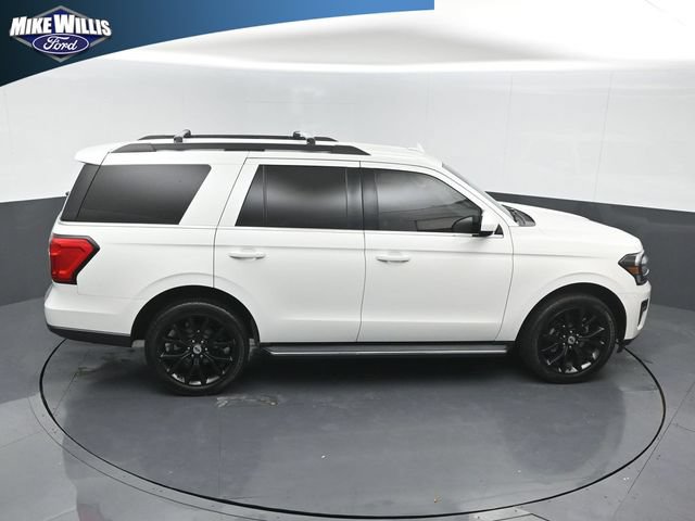 Certified 2022 Ford Expedition XLT RWD image 16