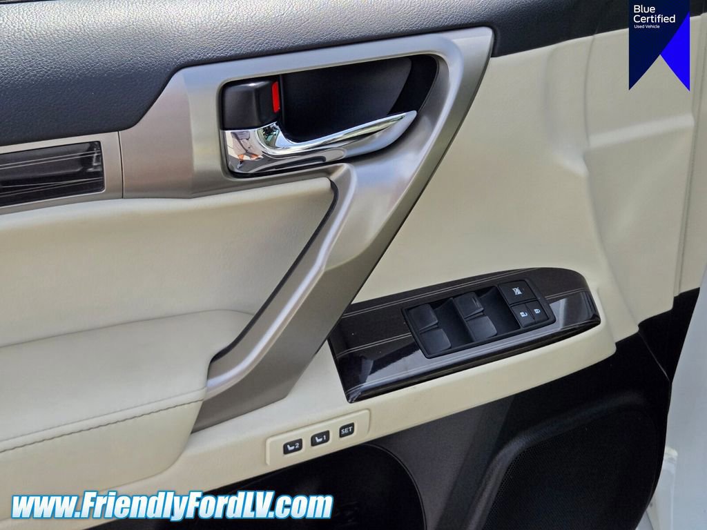 Used 2020 Lexus GX 460 Premium w/ Premium Package image 18