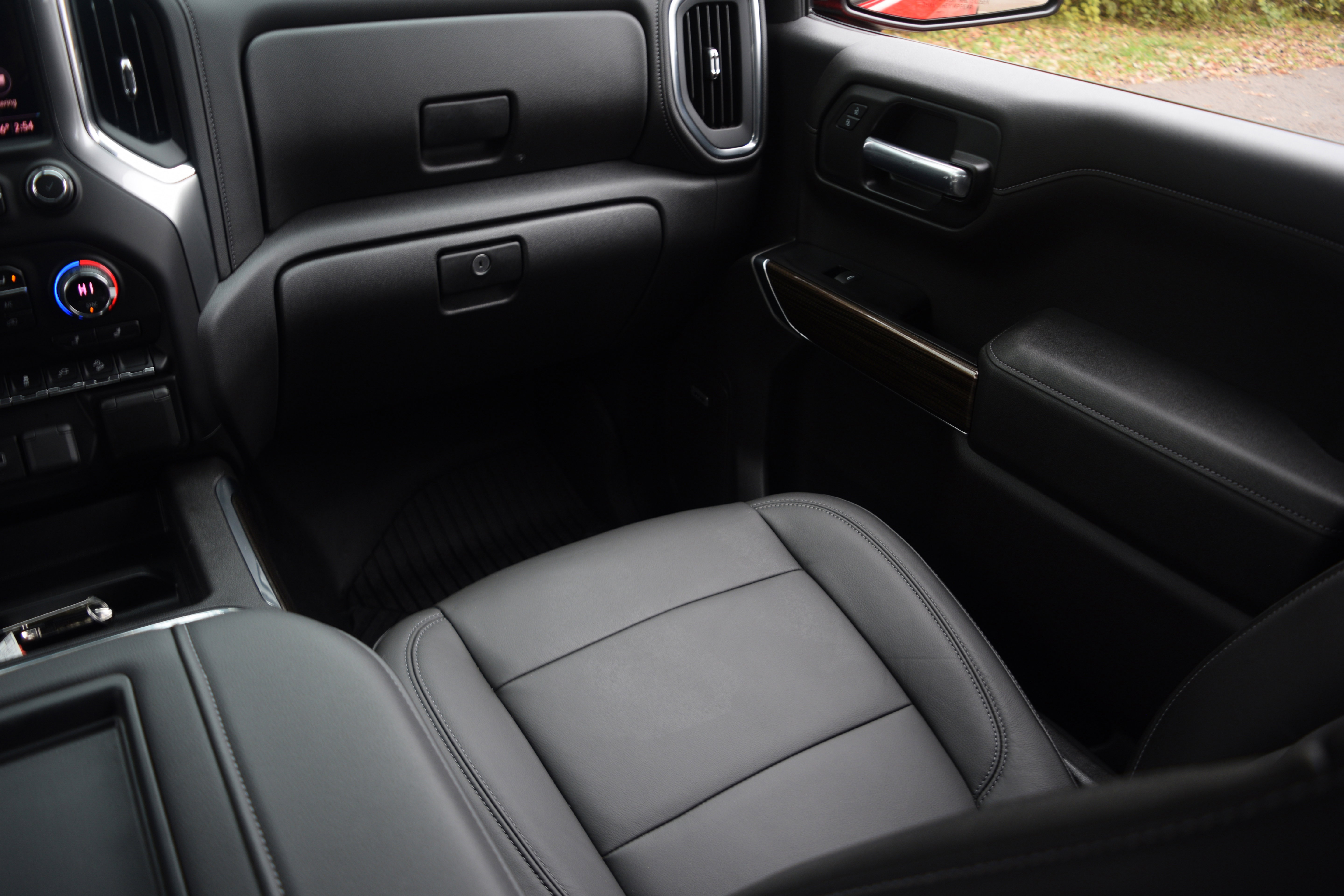 Used 2020 Chevrolet Silverado 1500 LT Trail Boss image 13