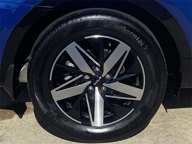 Used 2022 Kia Sorento S w/ Panoramic Sunroof Package image 9