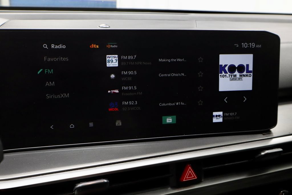 Used 2025 Kia Sorento LX FWD image 3