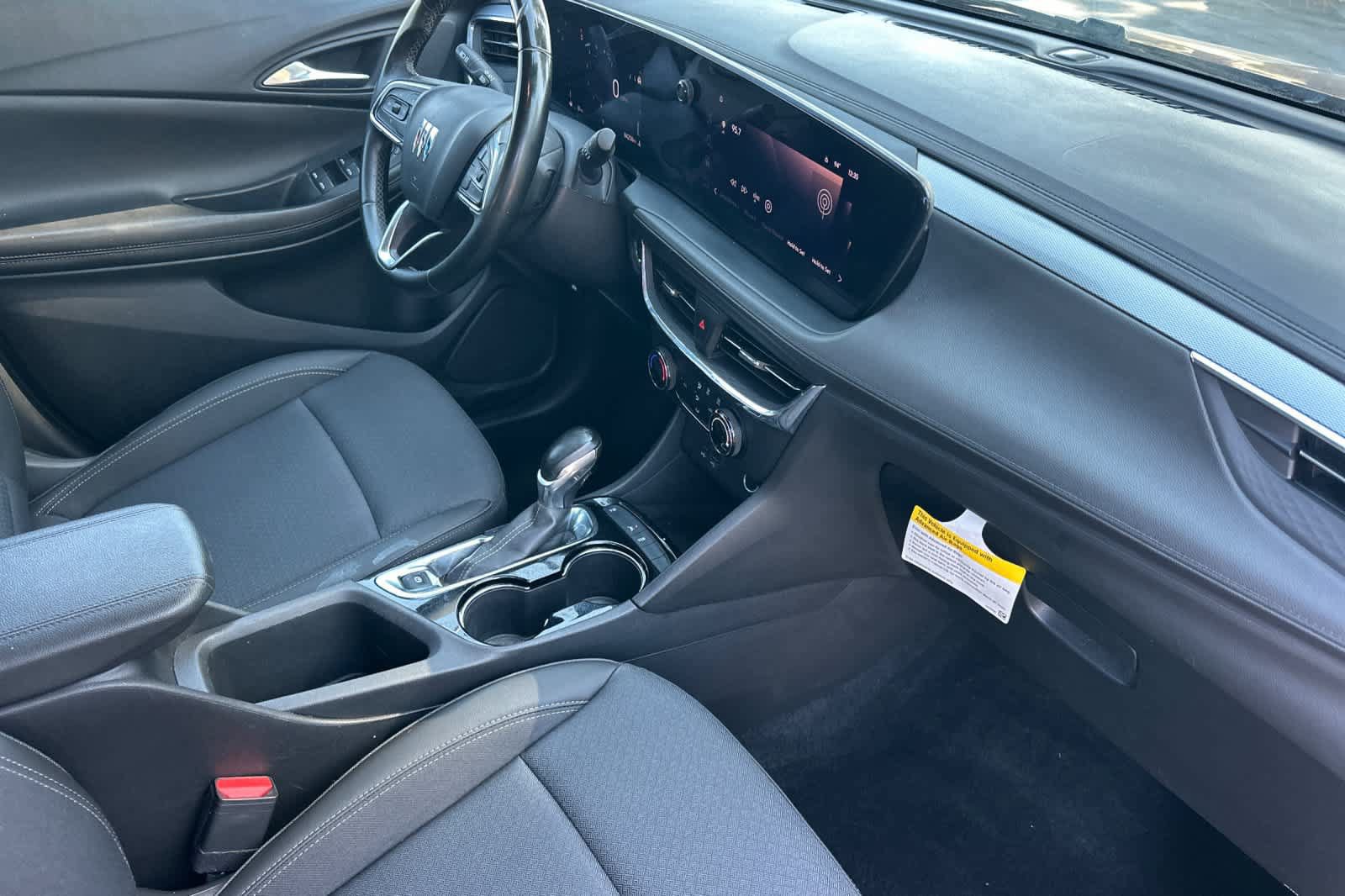 Used 2025 Buick Encore GX Preferred FWD image 17