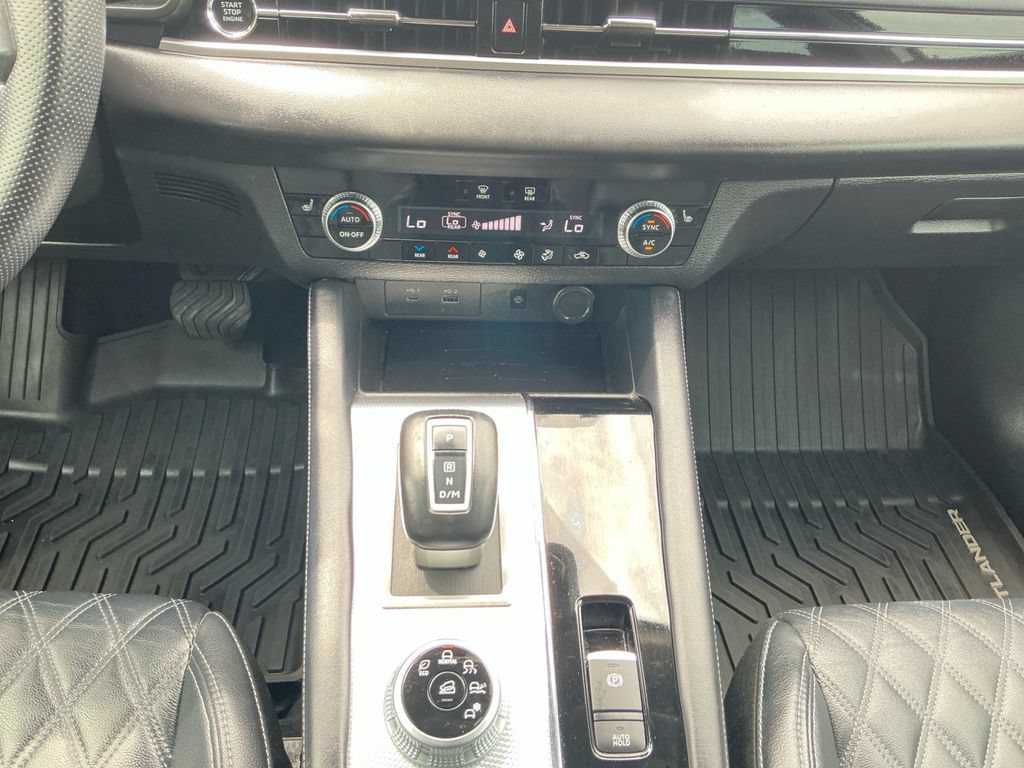 Used 2023 Mitsubishi Outlander SEL FWD image 20