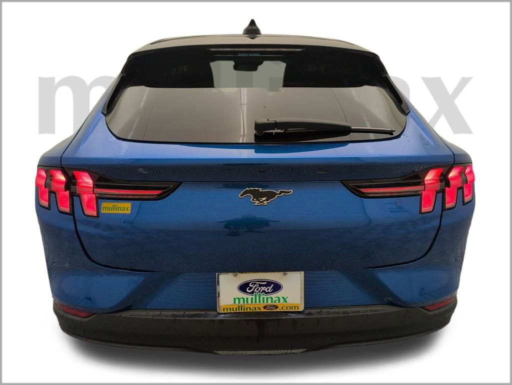 Certified 2025 Ford Mustang Mach-E Premium image 4
