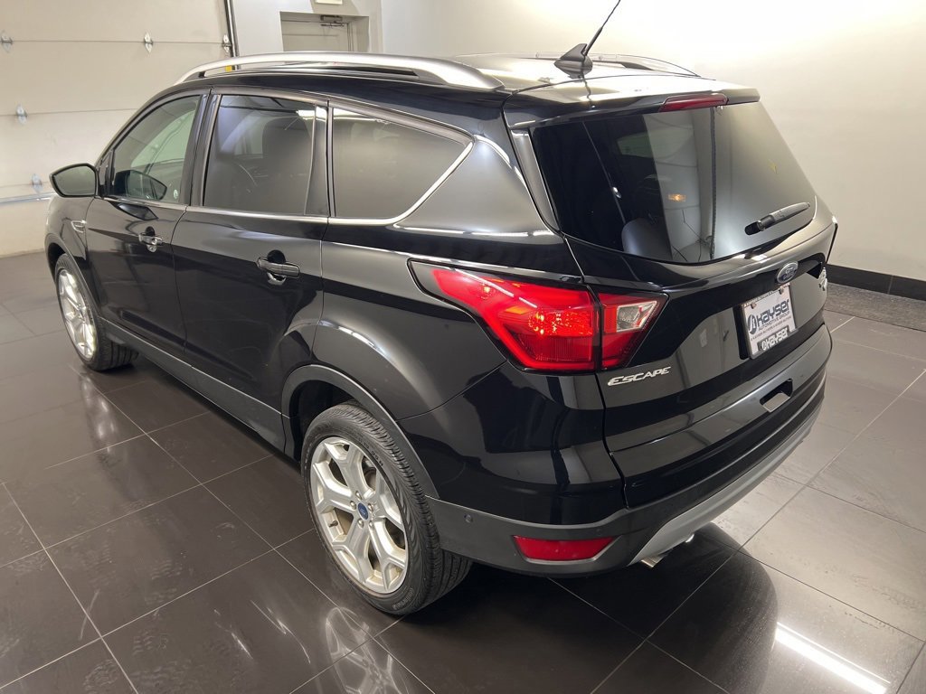 Certified 2019 Ford Escape Titanium image 2