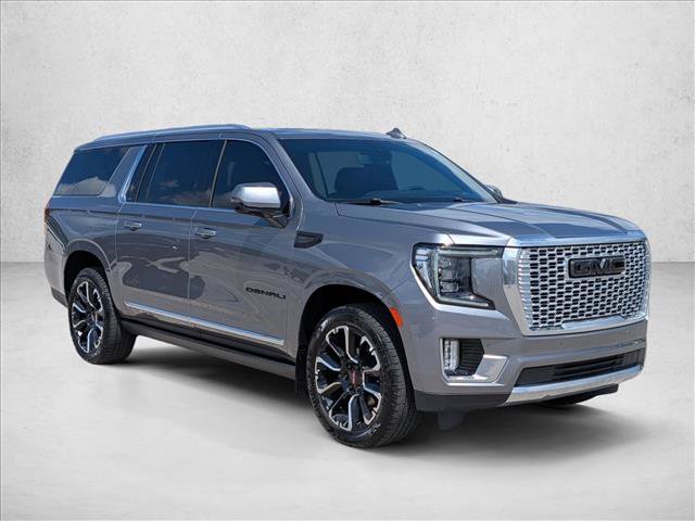 Used 2022 GMC Yukon XL Denali AWD/4WD image 4