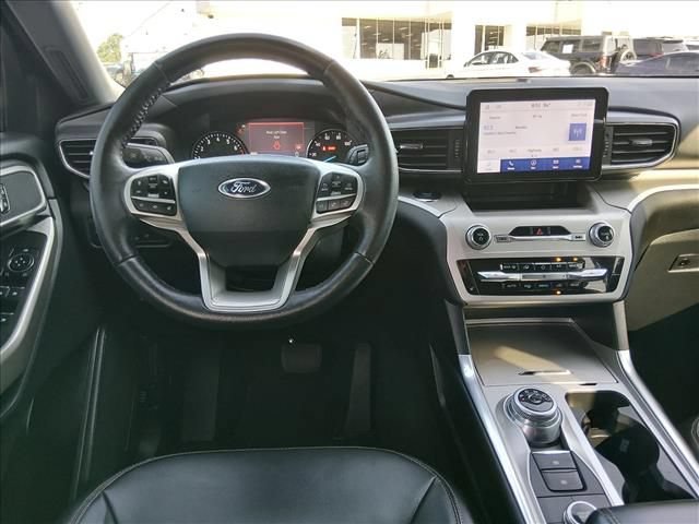 Certified 2023 Ford Explorer XLT AWD/4WD image 11