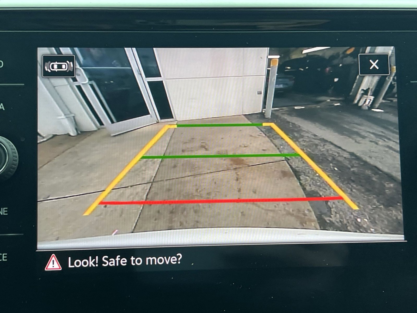 Used 2022 Volkswagen Atlas SEL R-Line image 19