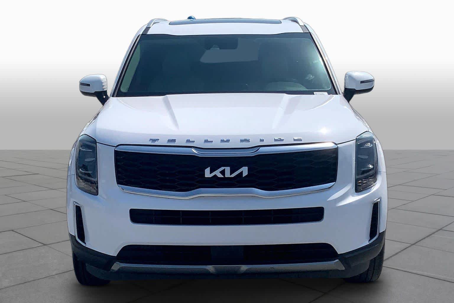Used 2022 Kia Telluride S FWD image 4