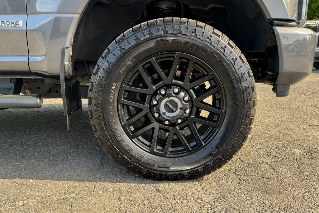 Certified 2022 Ford F350 Lariat w/ Black Appearance Package AWD/4WD image 15