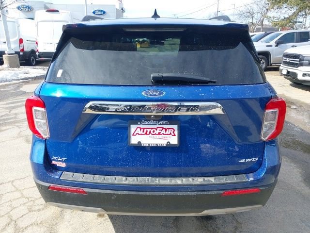 Certified 2022 Ford Explorer XLT w/ Equipment Group 202A image 4