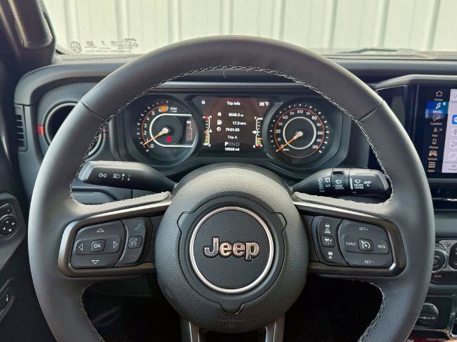 Used 2025 Jeep Wrangler Unlimited Rubicon w/ Safety Group AWD/4WD image 25