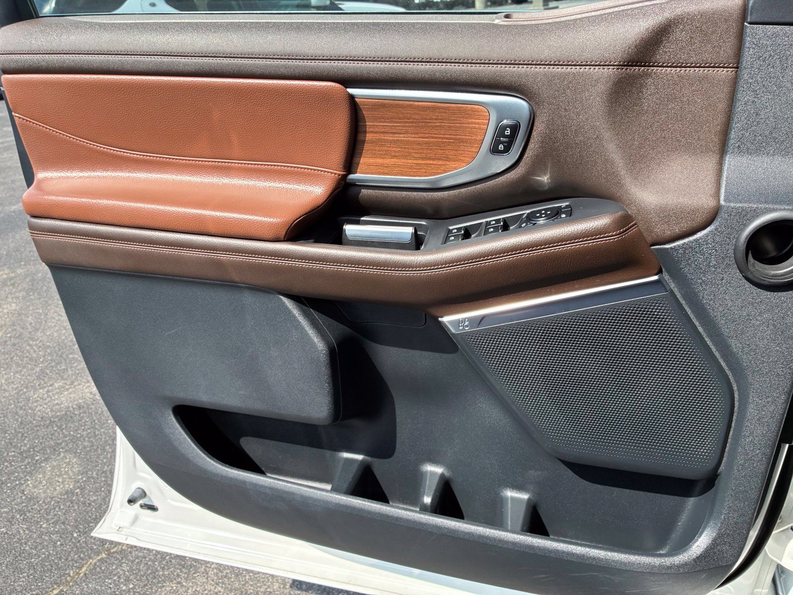 Certified 2025 Ford Expedition King Ranch AWD/4WD image 12