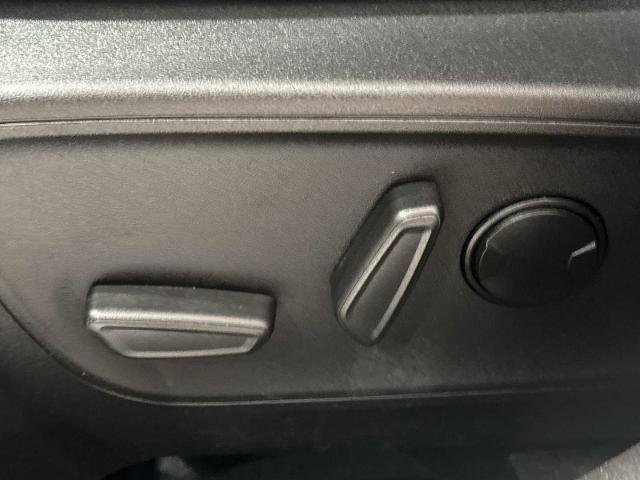 Certified 2025 Ford Escape Platinum AWD/4WD image 33