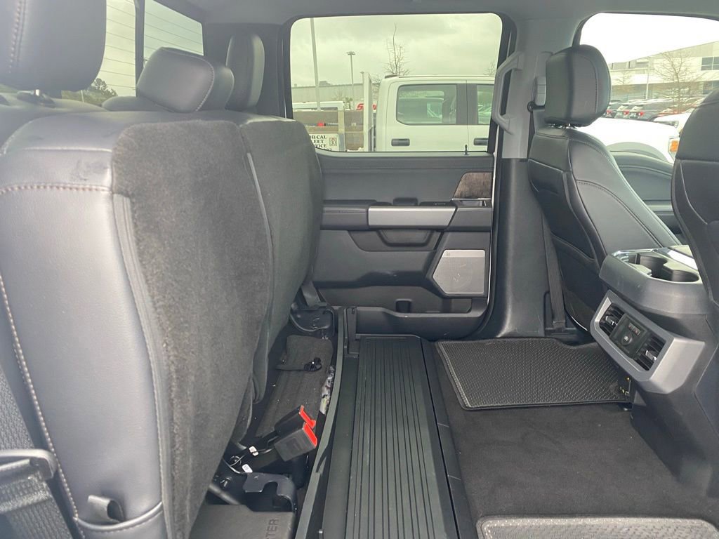 Certified 2025 Ford F250 Lariat w/ Lariat Ultimate Package image 28