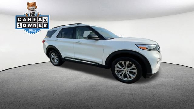 Certified 2023 Ford Explorer XLT w/ Equipment Group 202A AWD/4WD image 2