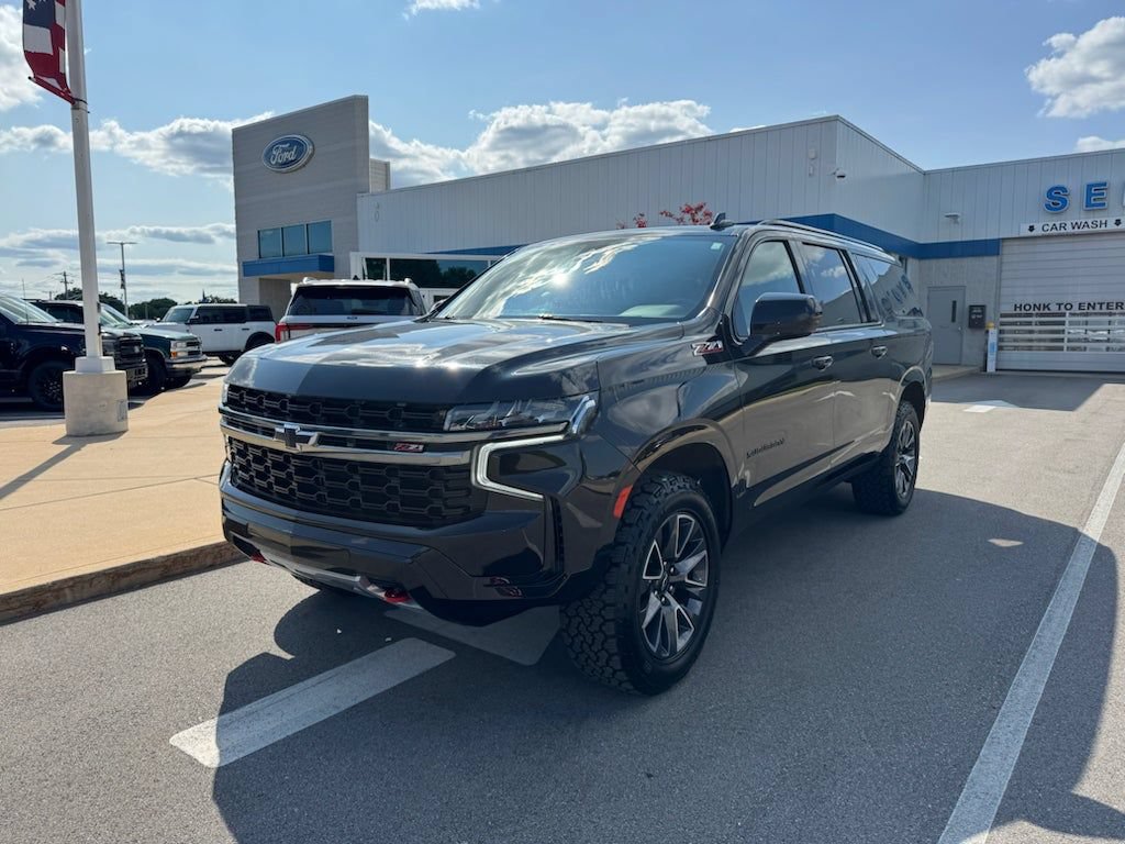 Used 2022 Chevrolet Suburban Z71 AWD/4WD image 4